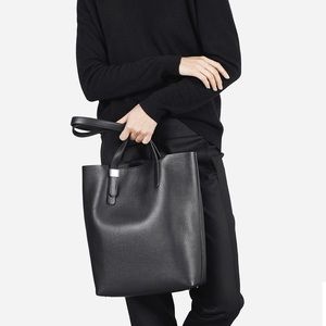 Everlane black leather tote